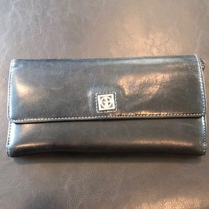 Black Giani Bernini wallet lightly used